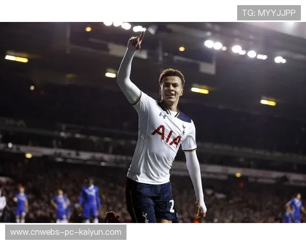 托特纳姆热刺—阿里禁区内左脚打门命中