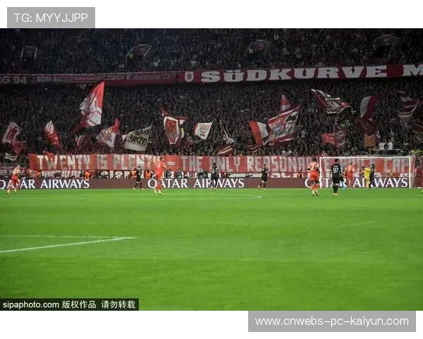 德甲拜仁高位换位制造空档,射门机会接踵